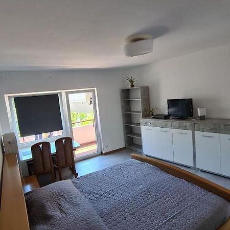 Ferienwohnung Mit Balkon In Krumpendorf Εξωτερικό φωτογραφία